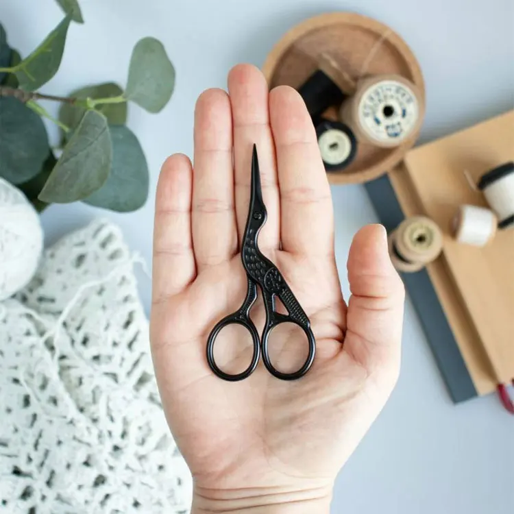 Wholesale Hot Selling High Quality Stainless Steel Black Stork Embroidery Scissors With Sharp Fine Tips For Sewing And Craft