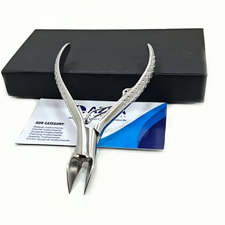 Stainless Steel Finger Nipper With Single Spring Wide Jaw Opening Curved Blades Sharp For Thick Nail Trimming Pedicure Foot Care